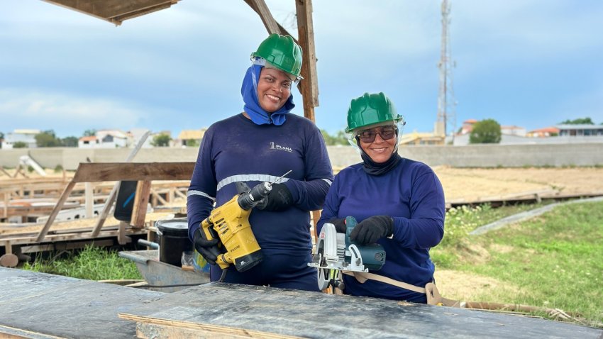 Elas Constroem: capacitação cria renda e trabalho para mulheres no setor da construção